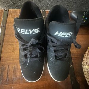 Men’s new heeleys